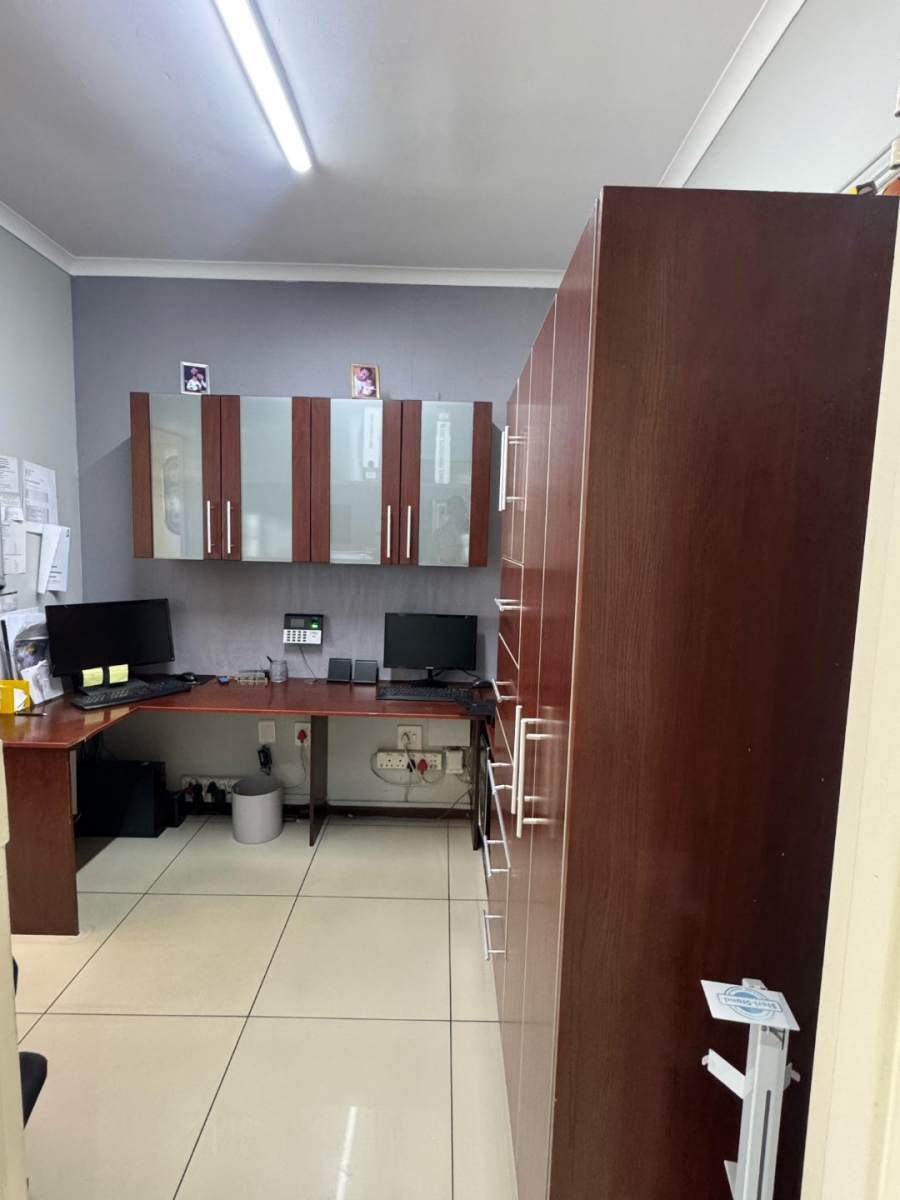  Bedroom Property for Sale in Hillcrest Heights Western Cape